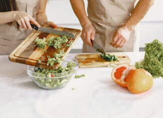 Приготовление салата: пошаговая инструкция