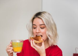 Как согреть девушку словами