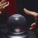 Онлайн-консультации экспертов-экстрасенсов: поиск ответов и понимания