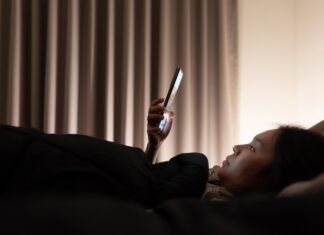 Мобильный сон: как технологии меняют наше восприятие