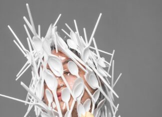 Сны об искусственных цветах: толкование для женщин