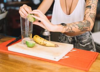 Домашний молочный коктейль с бананом