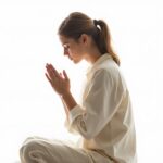 Сильная молитва для возвращения любимого и звонка