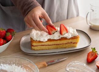 Классический торт «Молочная девочка» в домашних условиях