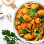 Тушеная курица: 10 вкусных рецептов