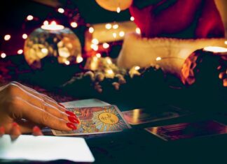 Магия Таро: Работа с картами