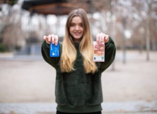 Две карты в приложении Магнит: почему номера отличаются