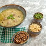 Перловый суп с солеными огурцами