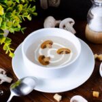 Грибной суп с шампиньонами, картофелем и вермишелью