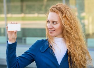 Иностранные женские имена: популярные и их значения