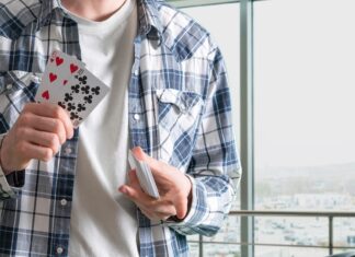 Толкование сна: играть в карты