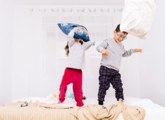 Расшифровка снов: детская одежда