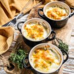 Классический жульен с грибами и курицей в духовке