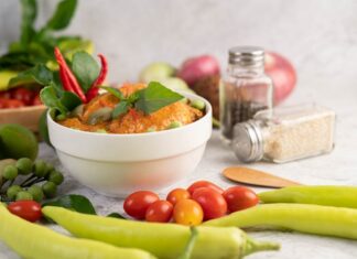 Кабачковая икра с томатной пастой на зиму