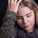 Примета: чешется макушка головы у женщин