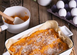 Майонезный пирог с начинкой в духовке