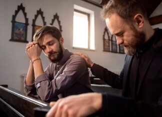 Сильная православная молитва для сохранения работы