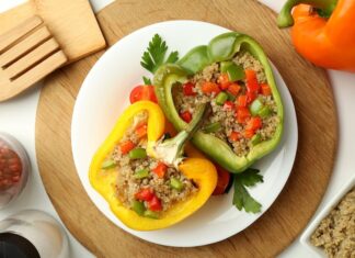 Фаршированные перцы с фаршем и рисом в мультиварке