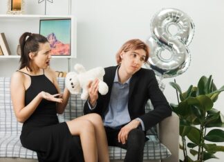 Как правильно спросить у девушки о её дне