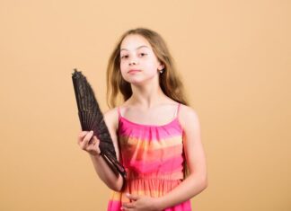 Красивые и простые плетения для девочек с длинными волосами