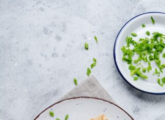 Тонкие блины на воде с яйцами: пошаговый рецепт