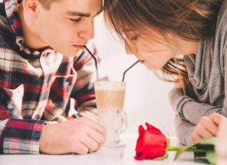 Короткие статусы о любви для парня и девушки