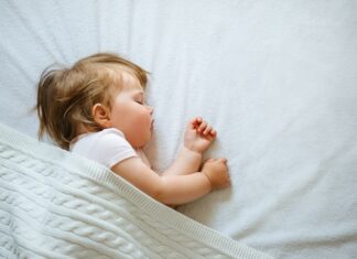 Сон младенцев: особенности и советы