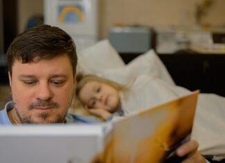 Материнский заговор над спящим сыном для борьбы с пьянством