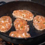 Котлеты из куриного фарша на сковороде