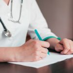 Как написать отзыв врачу