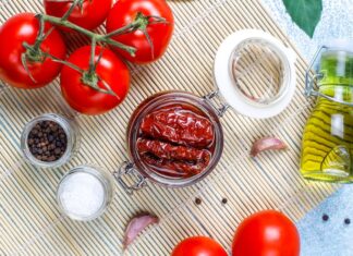 Вяленые помидоры в духовке на зиму: простой рецепт