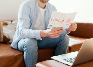 Правдивое онлайн гадание: любит ли меня муж