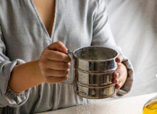 Рецепты из слоеного теста на сковороде