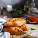 Сладкие пирожки с щавелем в духовке из дрожжевого теста