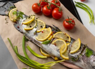 Скумбрия в духовке в фольге: простой рецепт