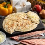 Хачапури на сковороде: быстрый рецепт с сыром на молоке