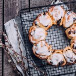 Дрожжевой сахарный пирог со сливками