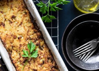 Запеканка из творога с овсяными хлопьями в духовке