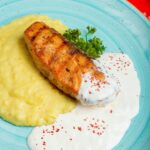 Куриное филе с сыром и майонезом в духовке