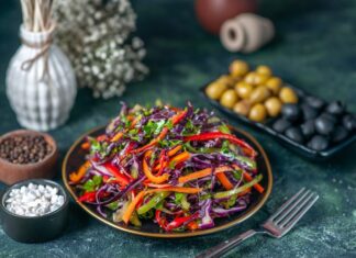 Куриная печень и морковь по-корейски: пикантный салат