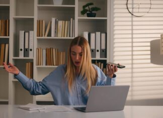 Заголовок: Защита от врагов на работе: сильный заговор