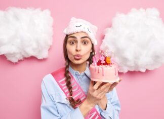 Короткие тосты на день рождения для женщины с юмором