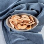 Чипсы из куриной грудки в домашней сушилке