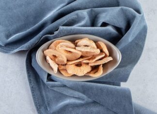 Чипсы из куриной грудки в домашней сушилке