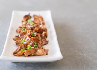 Куриные Сердечки в Сметане с Чесноком на Сковороде