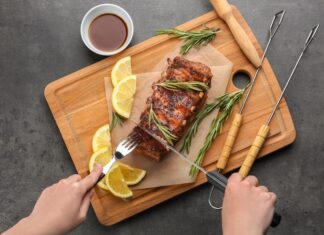 Сочная свиная шея в духовке