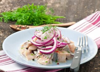 Рыбные салаты: рецепты