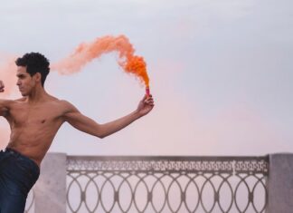 Сон про быка, бегущего за мужчиной: толкование