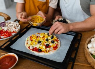 Пицца на сковороде за 10 минут на кефире