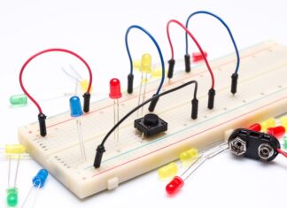 Напряжение на резисторах при последовательном соединении